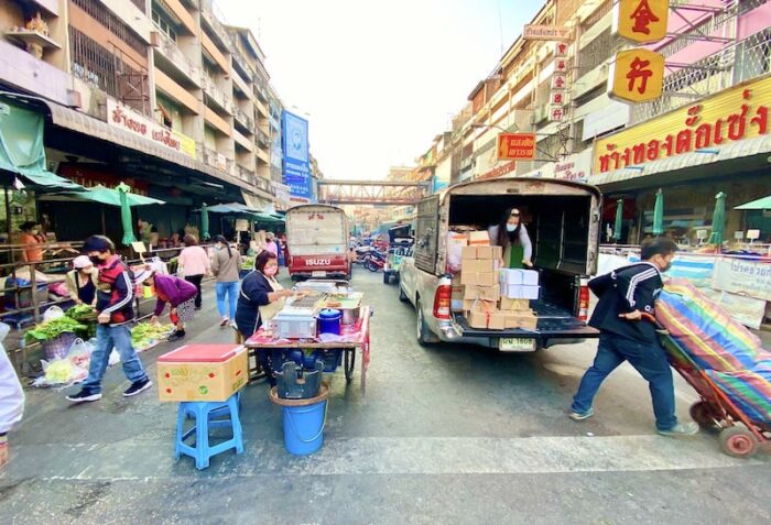 チェンマイのワロロット市場
