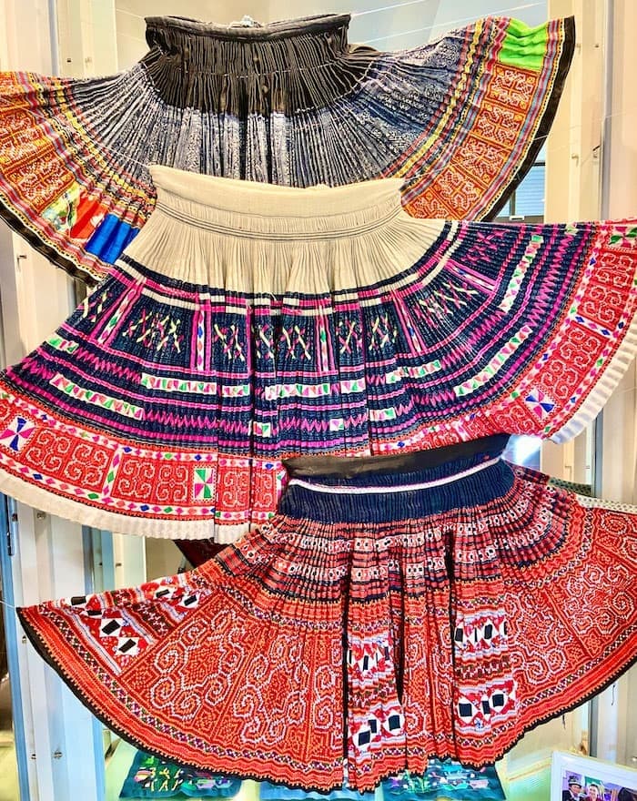 モン族の刺繍古布