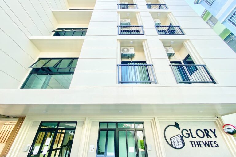 バンコクの月貸しのアパートメントコンドミニアム